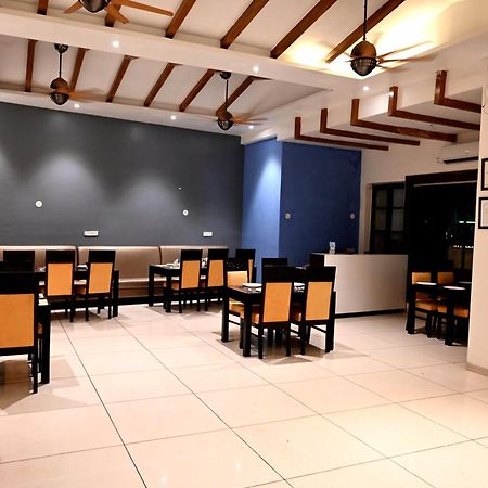 Hotel Badrika Inn Rewa Exterior photo